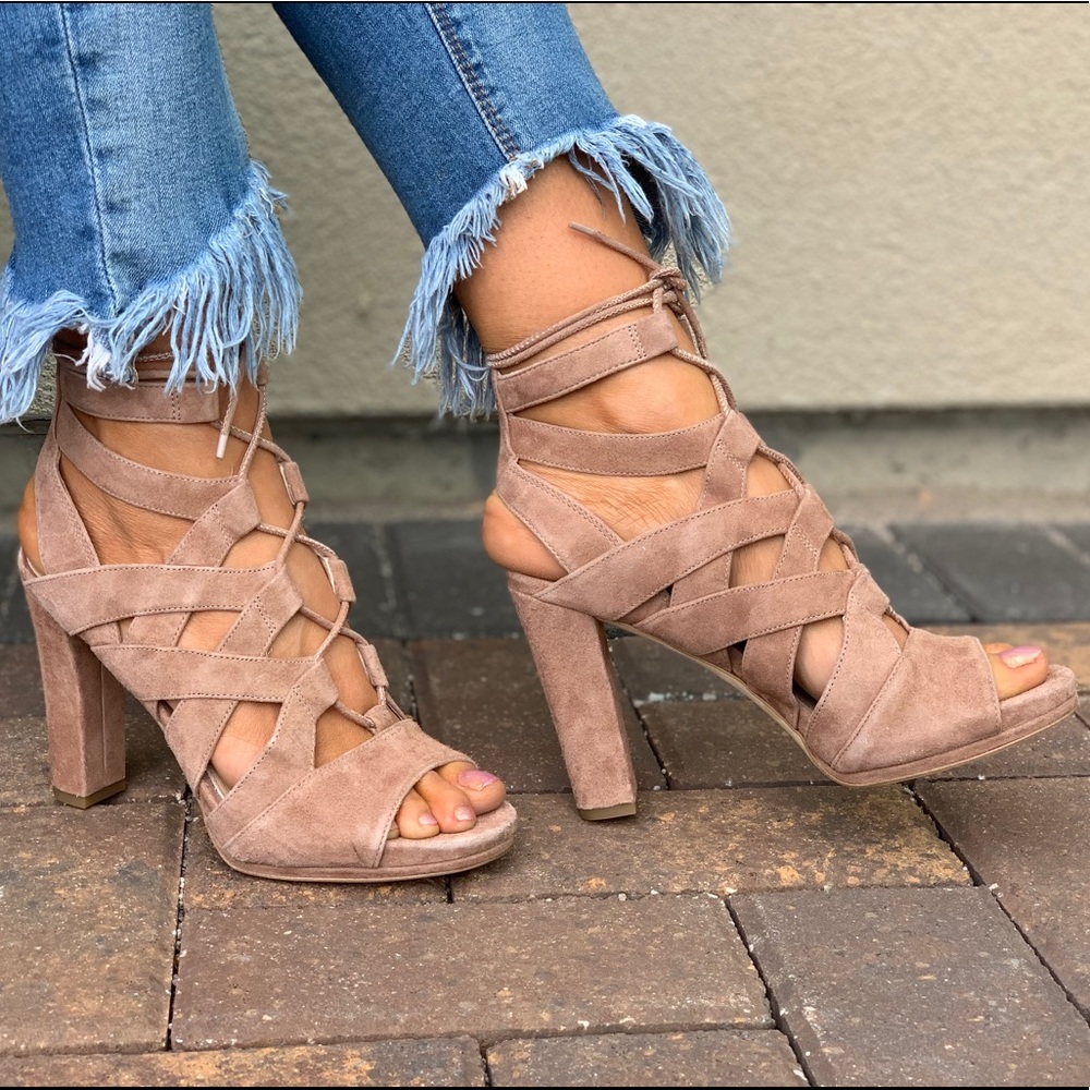 NIB Lace Up Gladiator Chunky Heel Platform Sandal - Picture 5 of 8